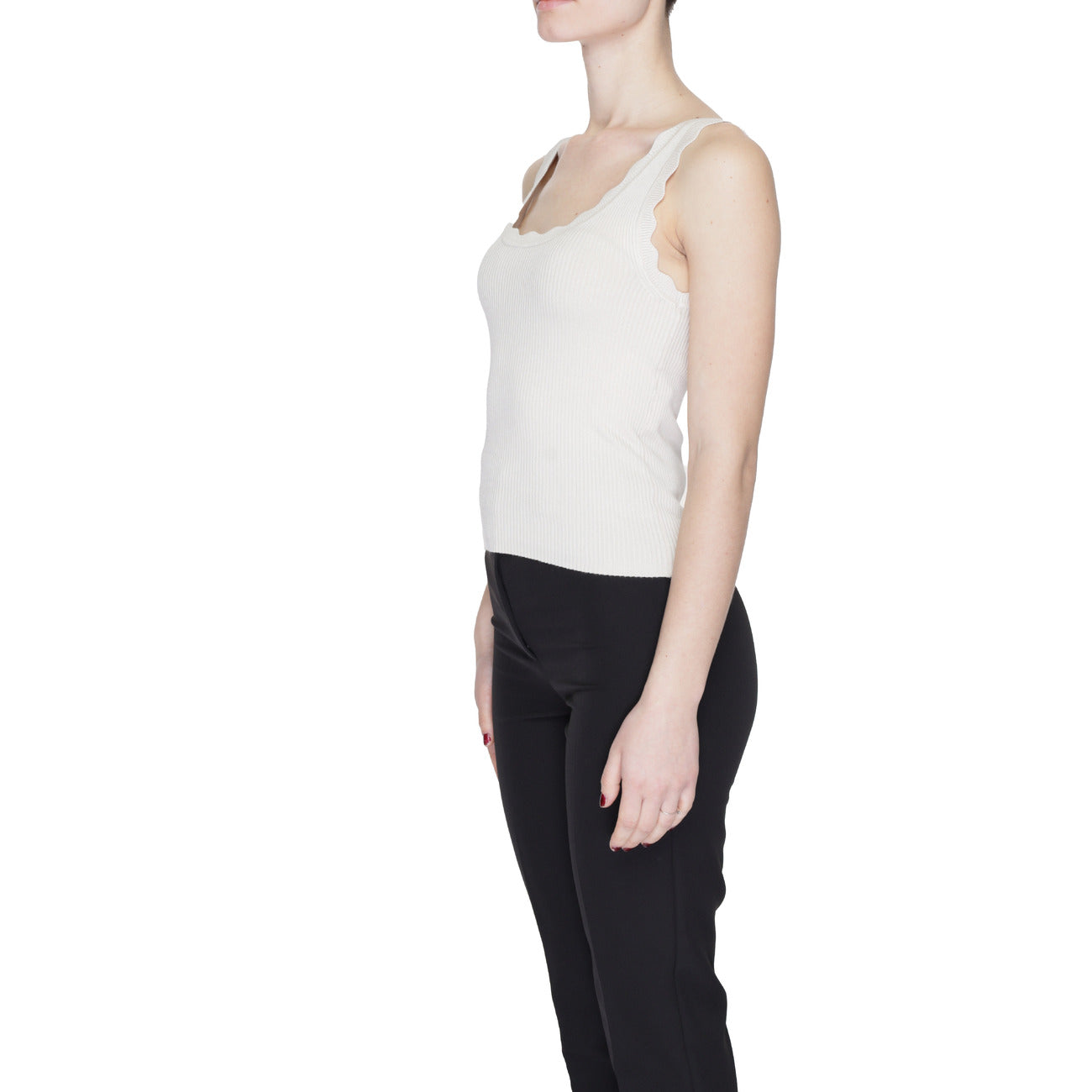 Jacqueline De Yong Canotta Donna